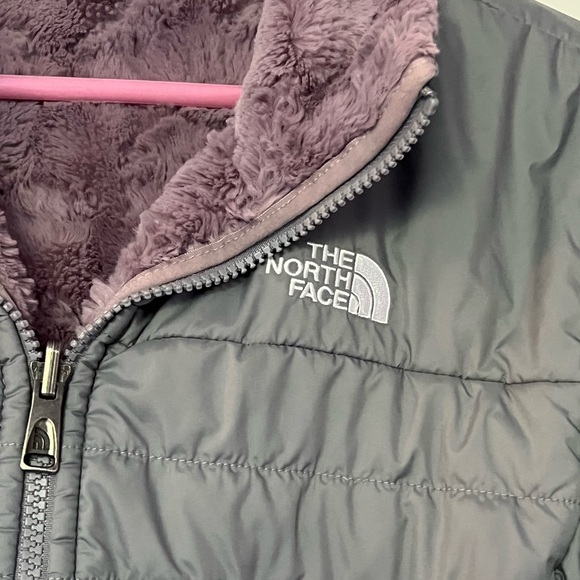 The Northface Mossbud Reversible Jacket - Picture 3 of 12